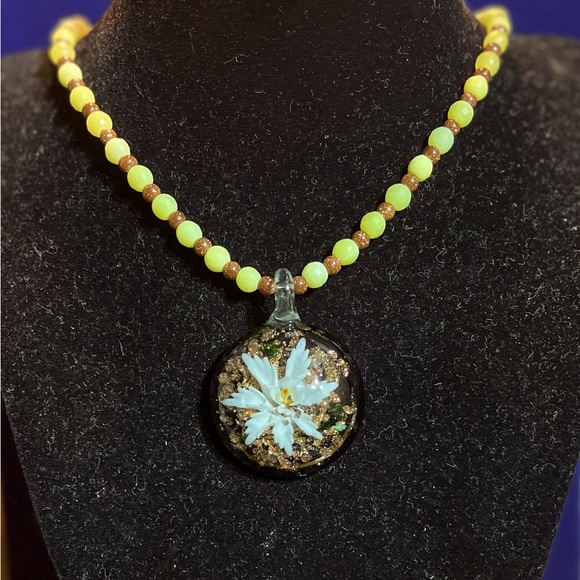 Autumn Colors Flower - Picture 3 of 5